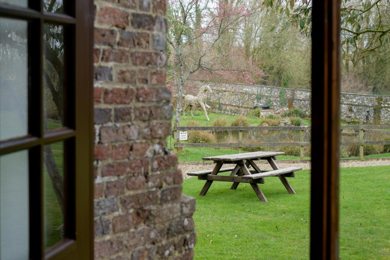 Luccombe Farm Holiday Cottages Milton Abbas Buitenkant foto